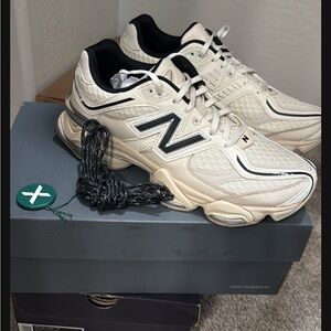 New Balance 9060 Turtledove